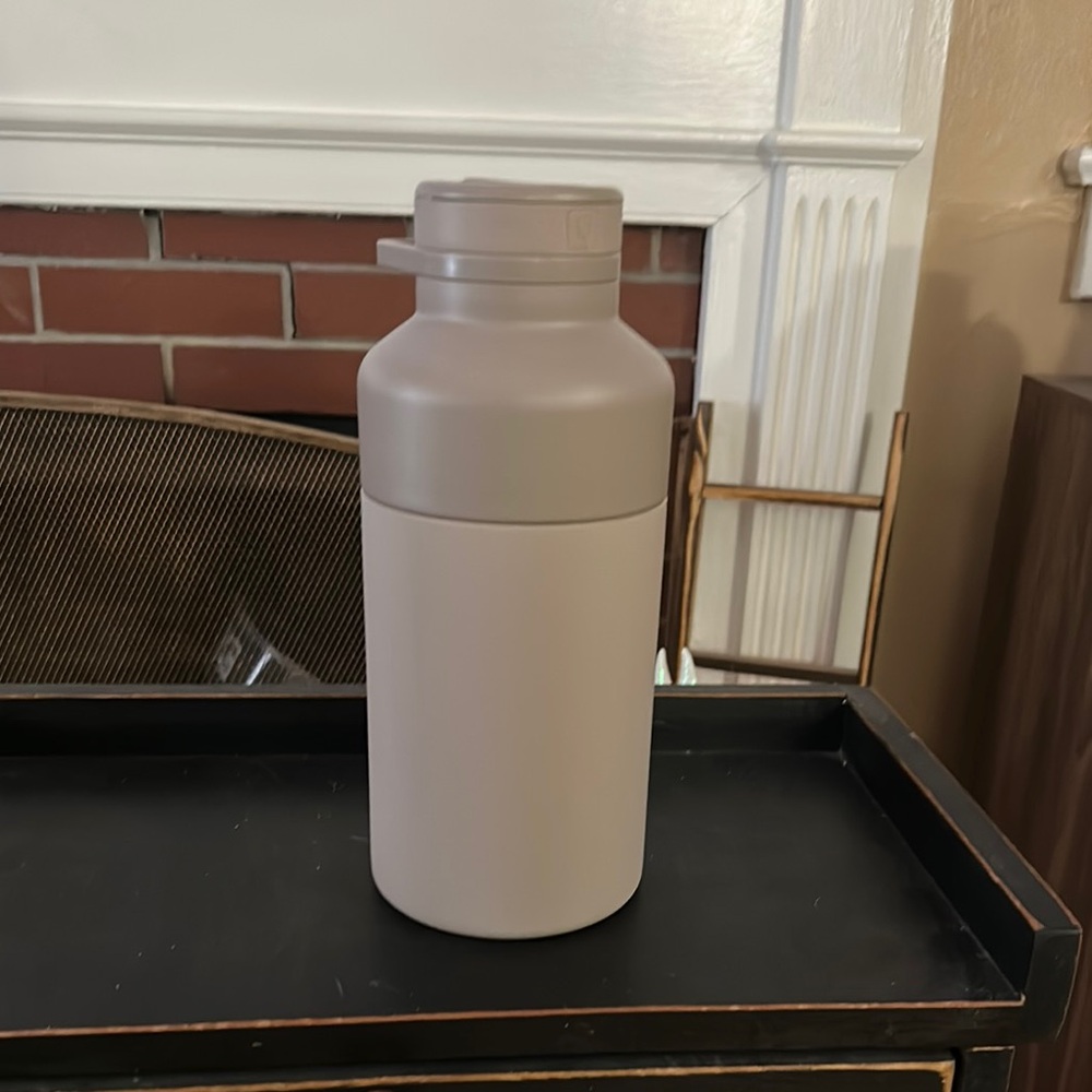 BrüMate Rotera 65oz  Water Bottle